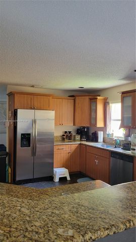 5280 NW 113th Place 5280, Doral, FL 33178