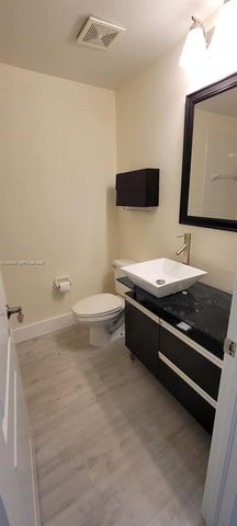 5280 NW 113th Place 5280, Doral, FL 33178
