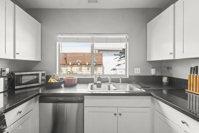 2634 Nandina Drive, Palmdale, CA 93550