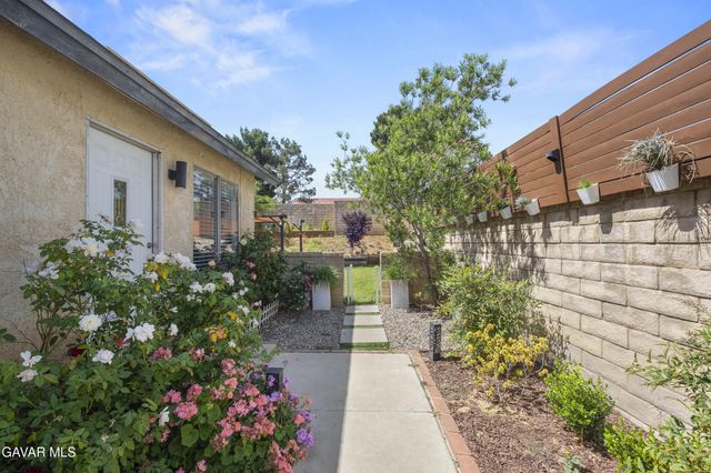 2634 Nandina Drive, Palmdale, CA 93550