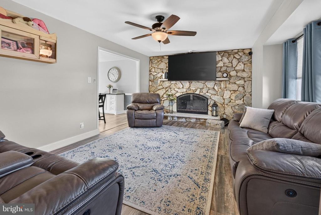 215 HARRISON AVE, BLACKWOOD, NJ 08012 — photo 3