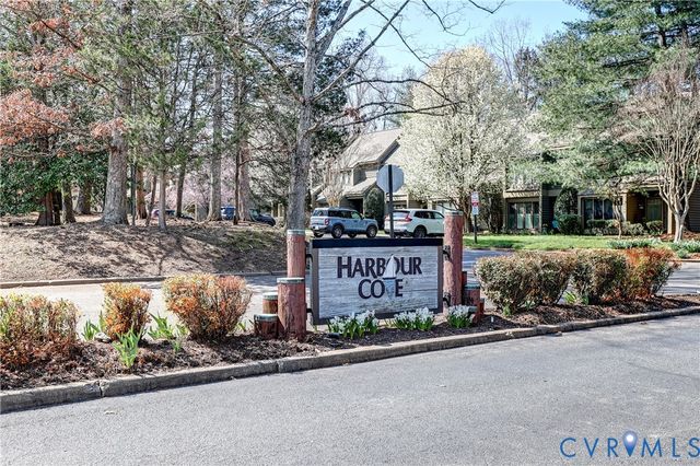 2750 Old Point Dr, Henrico, VA 23233