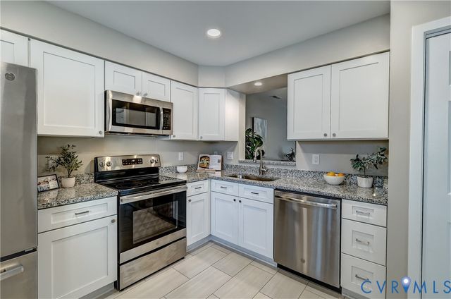 2750 Old Point Dr, Henrico, VA 23233