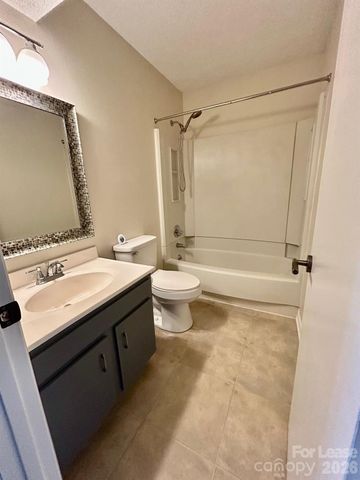 11028 Harrowfield Road, Charlotte, NC 28226