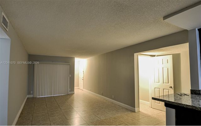 703 Gardens Dr 102, Pompano Beach, FL 33069