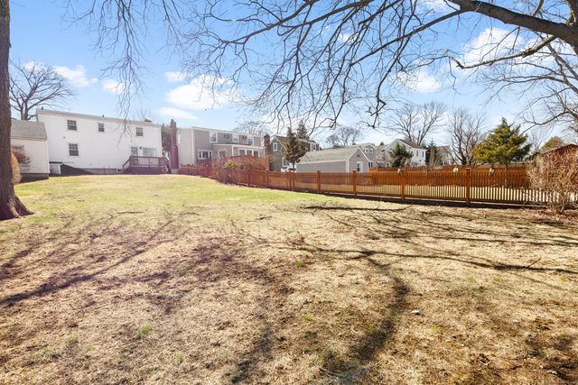 36 Ocean Drive East, Stamford, CT 06902