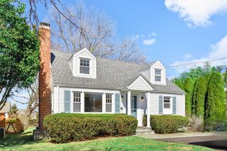 36 Ocean Drive East, Stamford, CT 06902