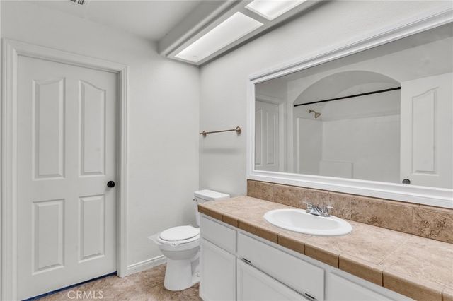 14486 Willow St, Hesperia, CA 92345