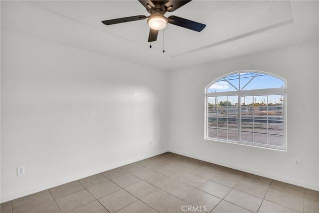 14486 Willow St, Hesperia, CA 92345