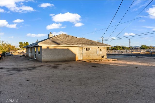 14486 Willow St, Hesperia, CA 92345