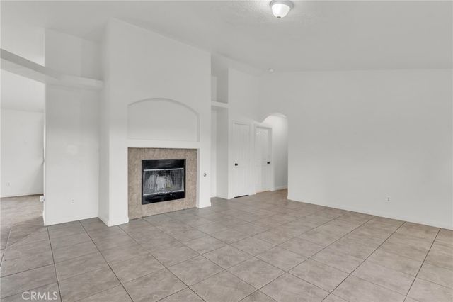 14486 Willow St, Hesperia, CA 92345