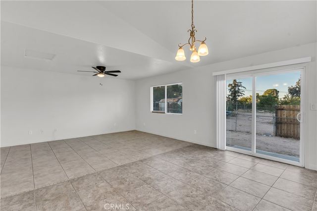 14486 Willow St, Hesperia, CA 92345