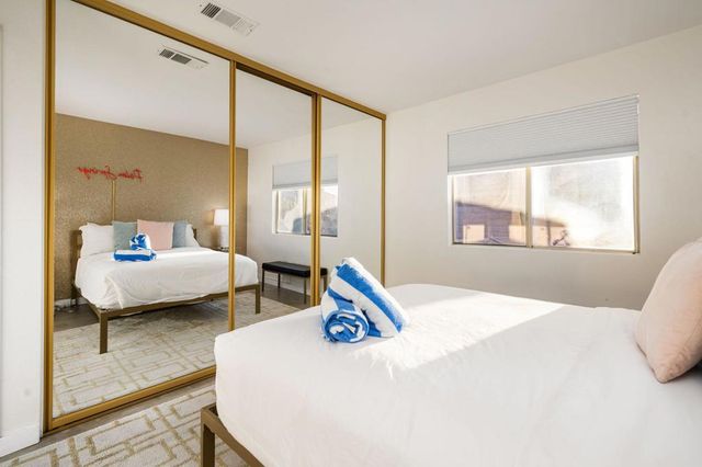 1461 E Padua Way, Palm Springs, CA 92262