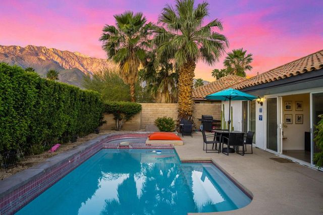 1461 E Padua Way, Palm Springs, CA 92262