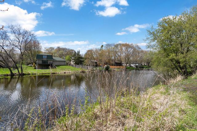 2910 Alvarado Lane N, Plymouth, MN 55447