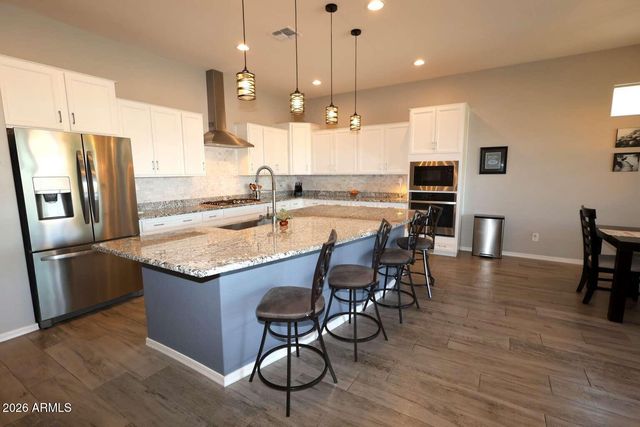 1484 W CALABASH Avenue, San Tan Valley, AZ 85140