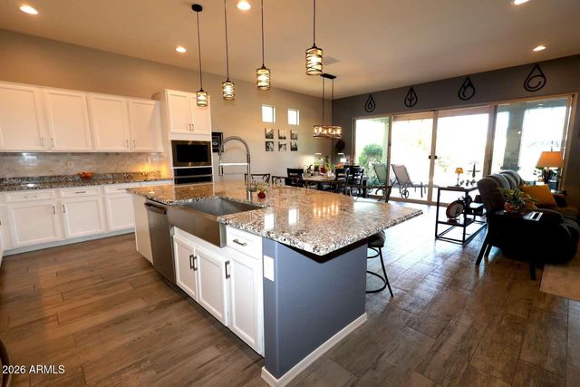 1484 W CALABASH Avenue, San Tan Valley, AZ 85140