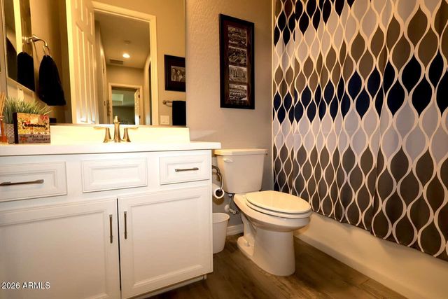 1484 W CALABASH Avenue, San Tan Valley, AZ 85140