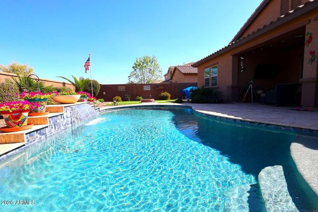 1484 W CALABASH Avenue, San Tan Valley, AZ 85140