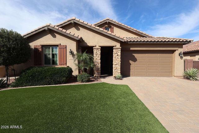 1484 W CALABASH Avenue, San Tan Valley, AZ 85140