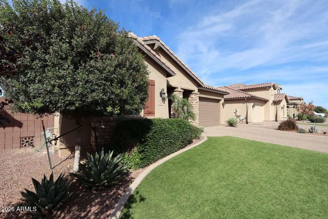 1484 W CALABASH Avenue, San Tan Valley, AZ 85140