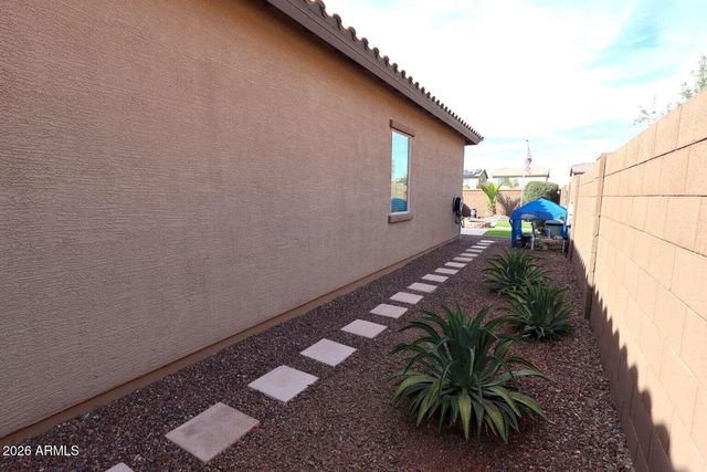 1484 W CALABASH Avenue, San Tan Valley, AZ 85140