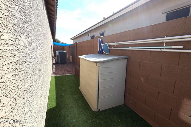 1484 W CALABASH Avenue, San Tan Valley, AZ 85140