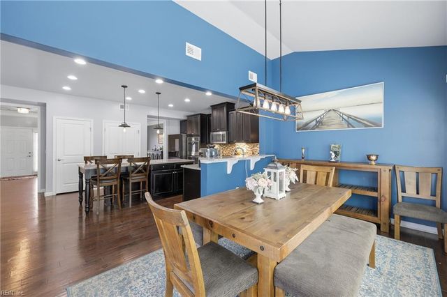 2223 Summer Breeze RD, Chesapeake, VA 23323