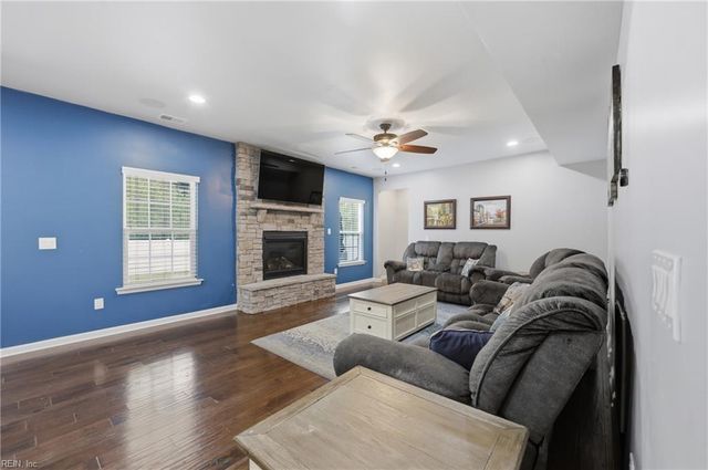 2223 Summer Breeze RD, Chesapeake, VA 23323