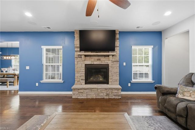 2223 Summer Breeze RD, Chesapeake, VA 23323