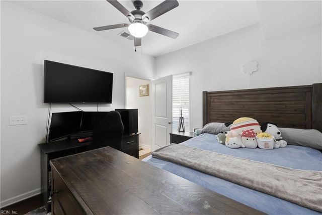 2223 Summer Breeze RD, Chesapeake, VA 23323