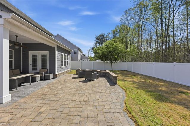 2223 Summer Breeze RD, Chesapeake, VA 23323