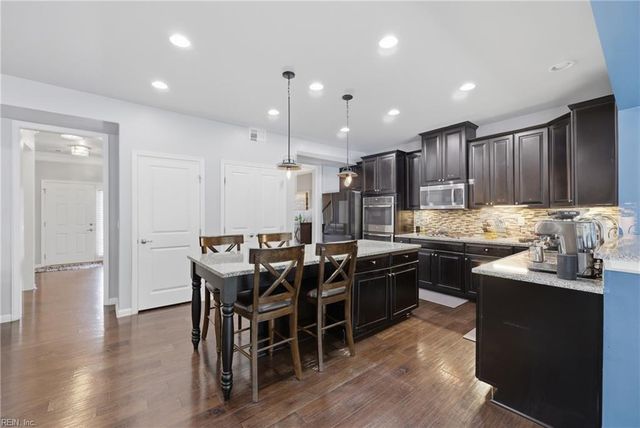 2223 Summer Breeze RD, Chesapeake, VA 23323