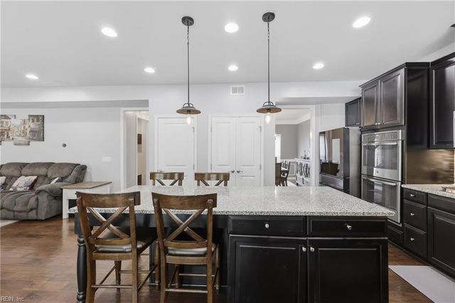 2223 Summer Breeze RD, Chesapeake, VA 23323