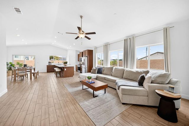 320 N Millard Avenue, Fresno, CA 93727