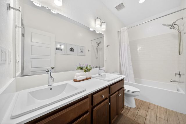 320 N Millard Avenue, Fresno, CA 93727