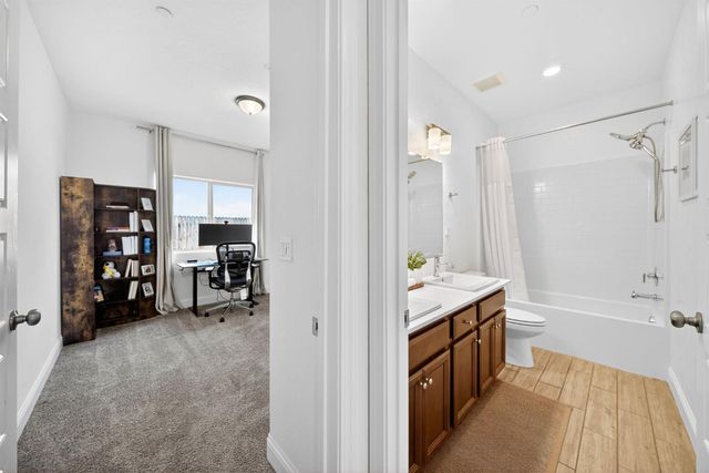 320 N Millard Avenue, Fresno, CA 93727