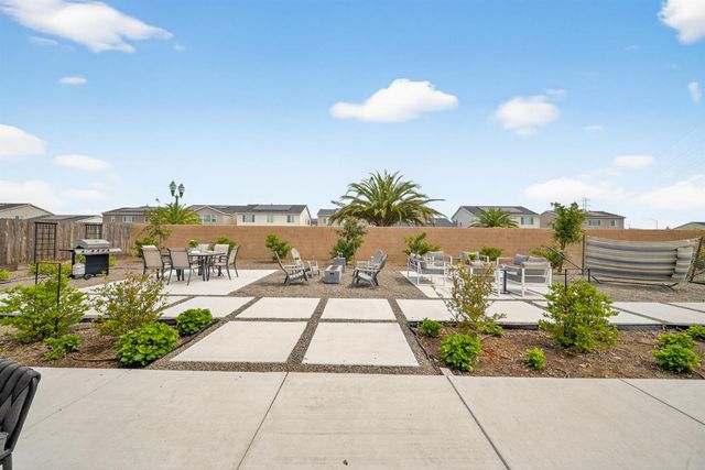 320 N Millard Avenue, Fresno, CA 93727