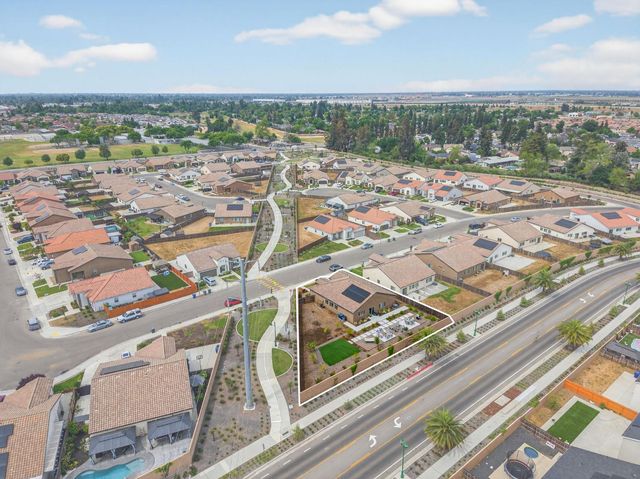 320 N Millard Avenue, Fresno, CA 93727