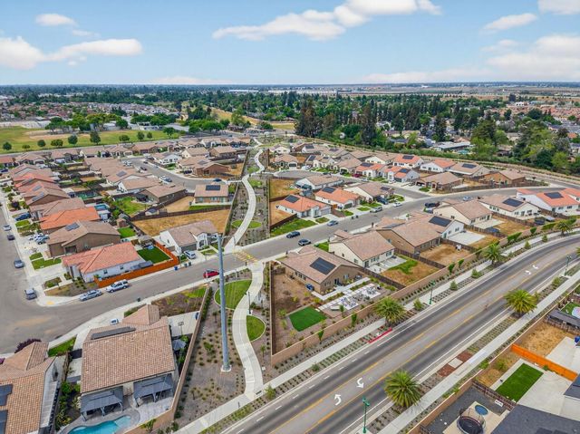 320 N Millard Avenue, Fresno, CA 93727