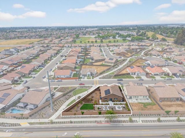 320 N Millard Avenue, Fresno, CA 93727