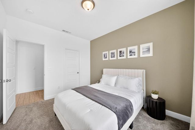 320 N Millard Avenue, Fresno, CA 93727