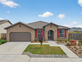 320 N Millard Avenue, Fresno, CA 93727