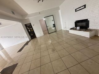 14800 NW 2nd Ave B, Miami, FL 33168
