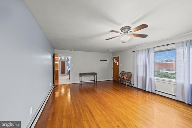 335 N 6TH ST, Columbia, PA 17512