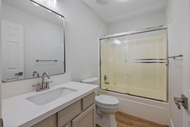 1459 Chimney Way, Lemoore, CA 93245