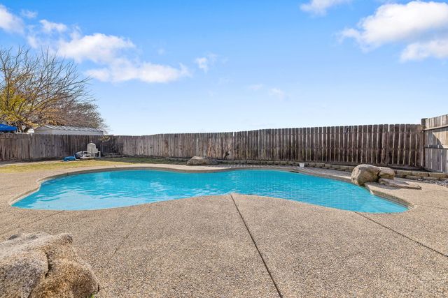 1459 Chimney Way, Lemoore, CA 93245