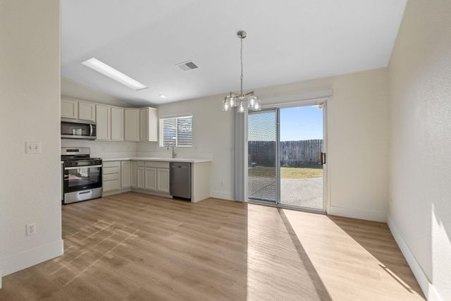 1459 Chimney Way, Lemoore, CA 93245