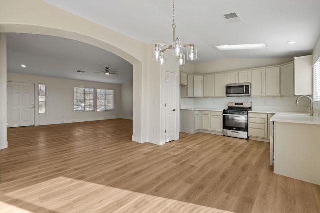 1459 Chimney Way, Lemoore, CA 93245