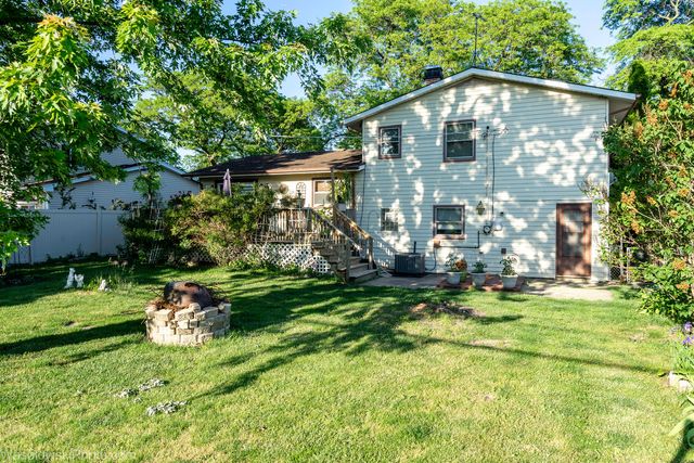 1408 S Fern Drive, Mount Prospect, IL 60056